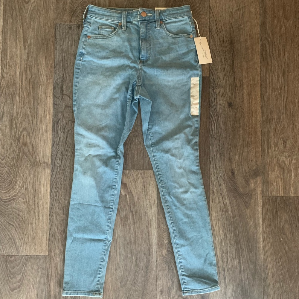 Universal Thread Blue Jeans